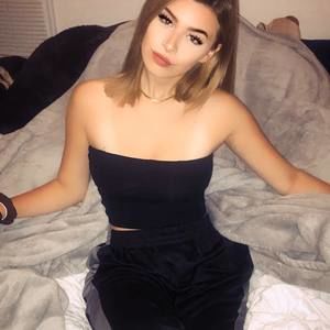 Meet your Posher, Alexandra